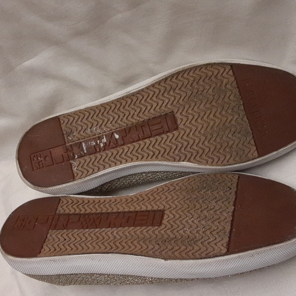 Nautica size 6.5 women's gold metallic slip on sneaker. - Picture 10 of 14